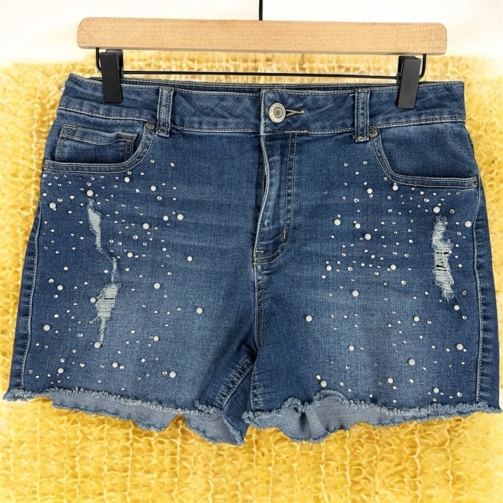Maurice’s Denim Blue Women's Shorts with Pearl Accents Stretchy Mid Rise Sz 10